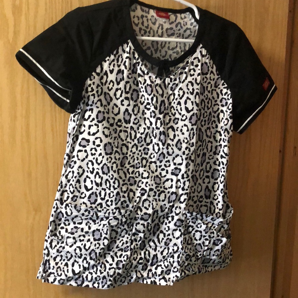 Dickies scrub top